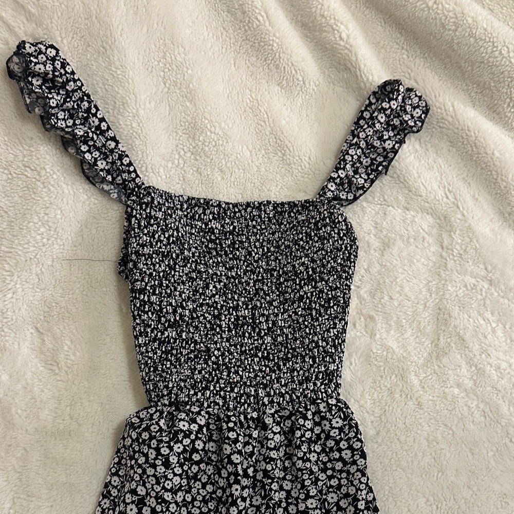 SHEIN Black and White Floral Smocked Top